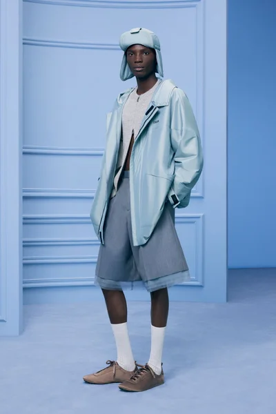 Look 10